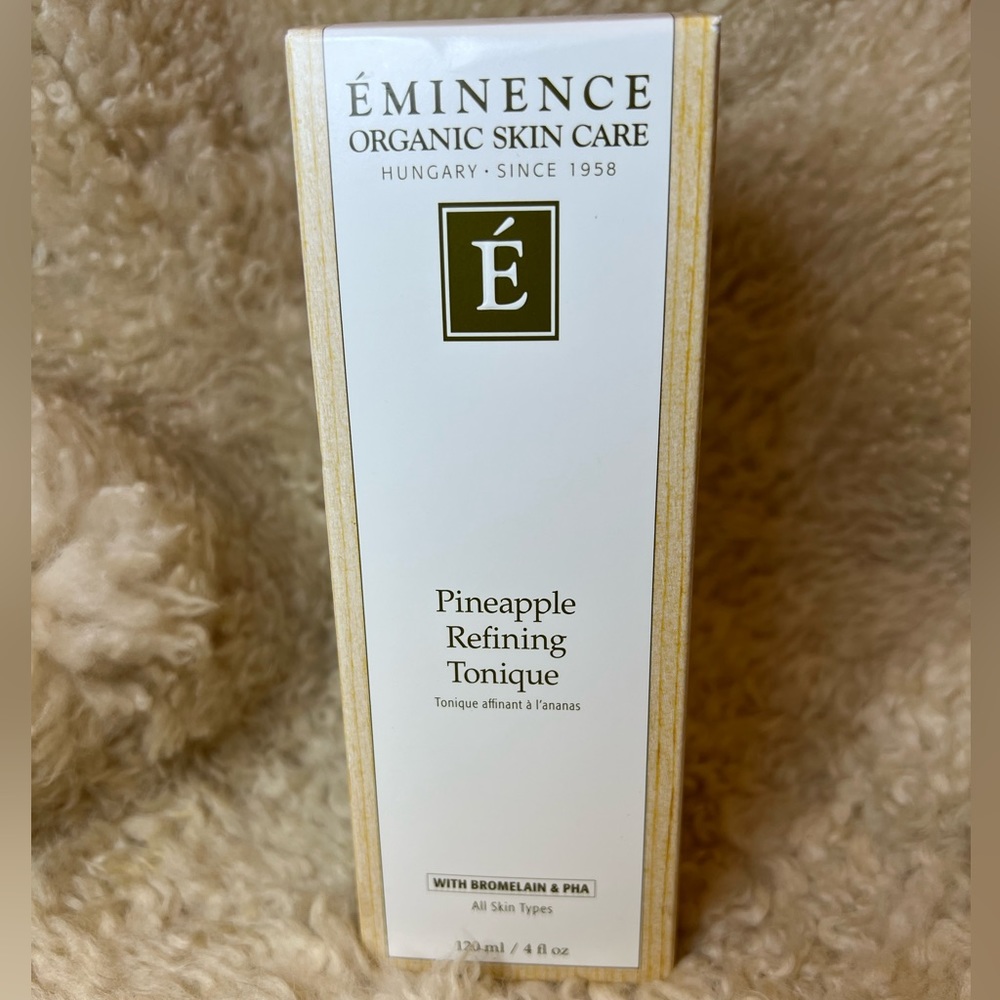 ÉMINENCE ORGANIC SKIN CARE Pineapple Refining